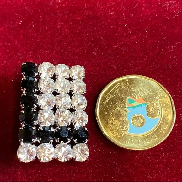 🍒3 for $33 🍒 Elegant Rhinstone Rectangular Pin Brooch - Picture 2 of 6